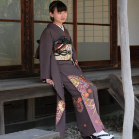 縁側と女性